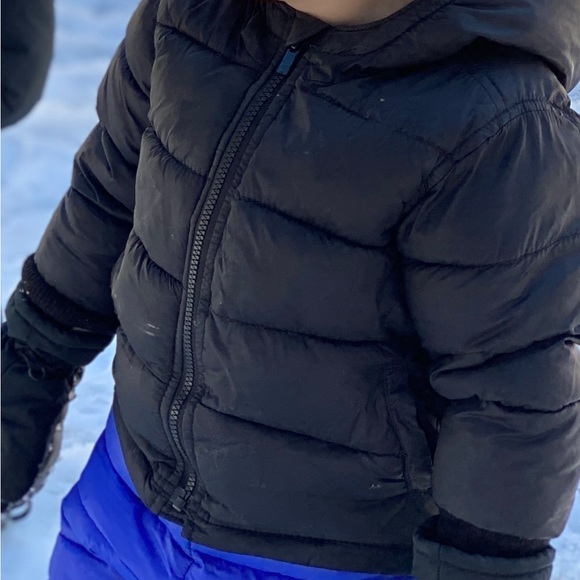 Old Navy Kids Black Puffer Winter Hoodie Jacket Size 2T - Picture 5 of 5